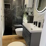 公寓 2 *
