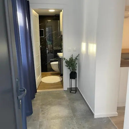 2 Apartment *