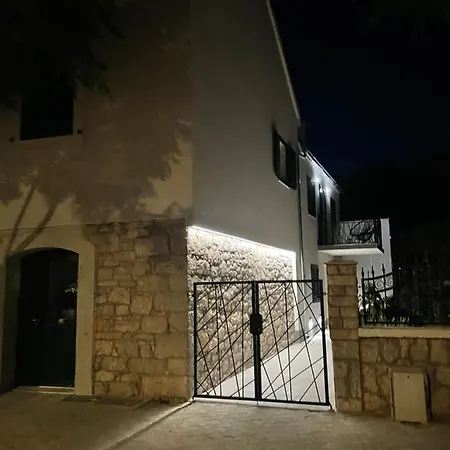Apartment 2 Tisno