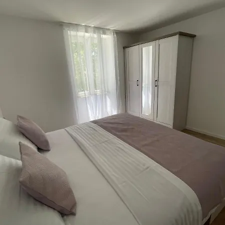 2 Apartment Tisno