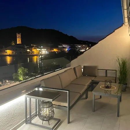 Apartment 2 *